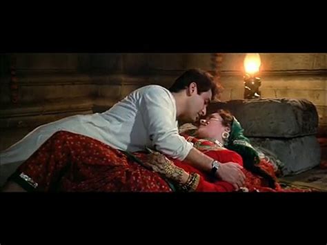 Rajeev Kapoor And Mandakini Hot On Bed Ram Teri Ganga Maili Best Bedroom Scene Dailymotion