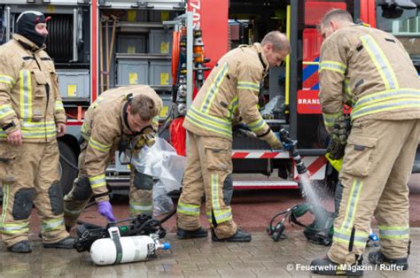 Wichtig für jeden Feuerwehrmann Grobe Dekontamination am Einsatzort