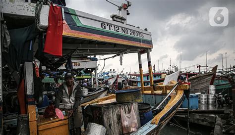 Cuaca Buruk Nelayan Tradisional Libur Melaut Foto Liputan