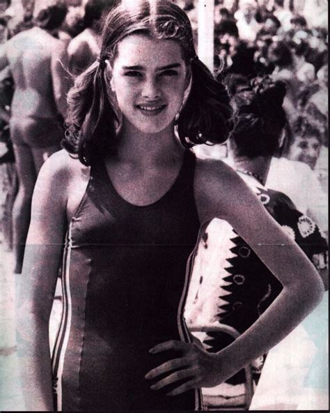 Brooke Shields In Swimsuit With Hand On Hip Black And White Photo Print 16 X 20 Item