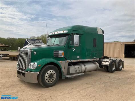 2014 Freightliner Coronado Sleeper Semi Truck For Sale Wayland Mi