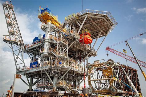 Mcdermott Secures Offshore Decommissioning Contract Oil Gas Middle East