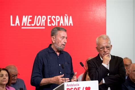 Los históricos del PSOE andaluz enseñan los dientes El objetivo no es