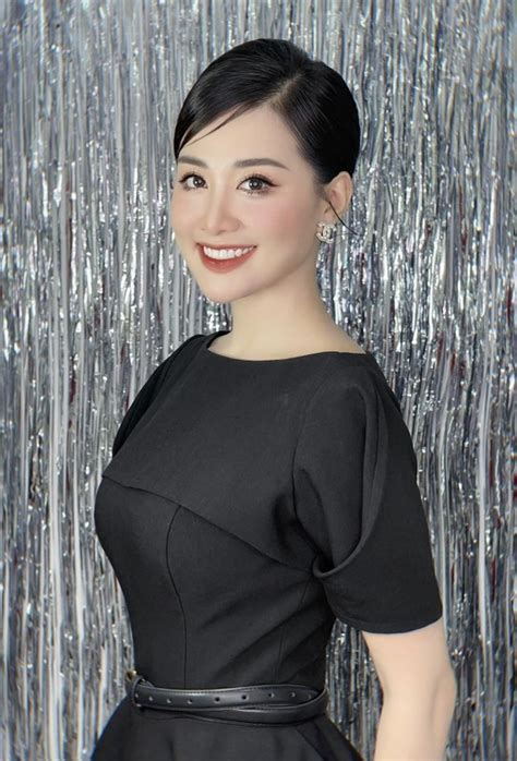 Cô giáo hot nhất kỳ thi tốt nghiệp THPT 2019 thăng hạng nhan sắc