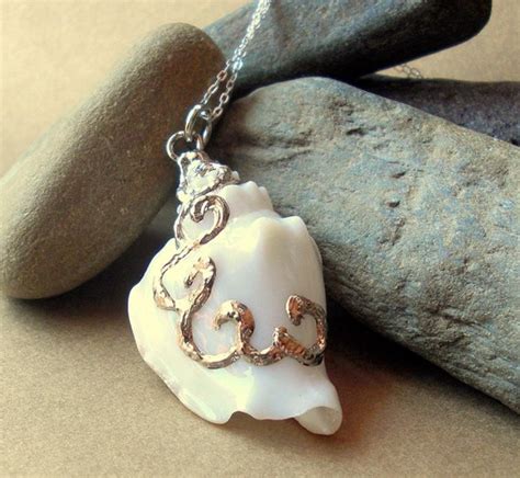 Natural Conch Shell Pendant Necklace With Intricate Silver