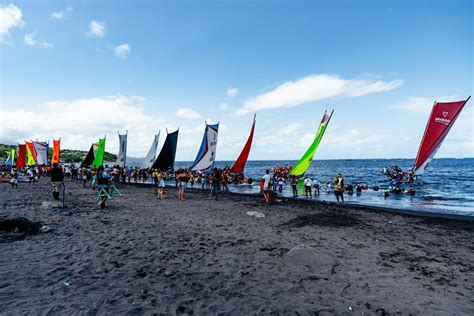 Re Voir Tour De Martinique En Yoles E Tape Le Pr Cheur