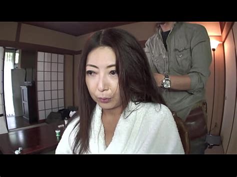 The Squirting Queen Beautiful japanese mature wife is doing her first adult video XVIDEOSダウン