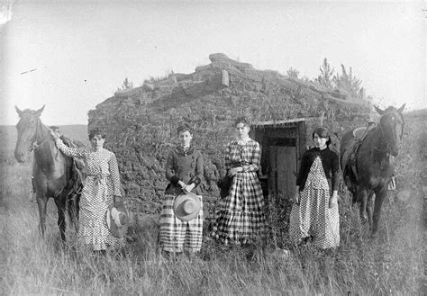 The Cowgirls Of The West In Rare Photographs 1860 1930 Rare