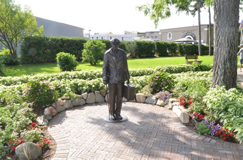 Michigan Roadside Attractions Ernest Hemingway Statue In Petoskey