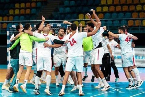 طبيب الزمالك يكشف تطور جديد في إصابة نجم فريق اليد المصري اليوم