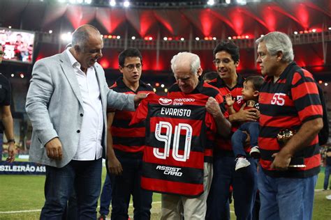 Gabriel Barbosa On Twitter Lindo Gesto O Passado Fez O Flamengo O