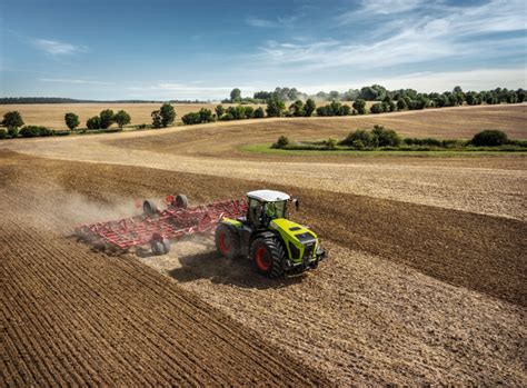 Claas Geeft Xerion Trekkers Nieuwe Transmissie LandbouwMechanisatie