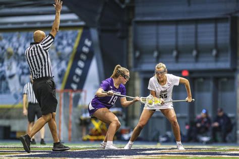 Irish Women Rise To 2 In Polls Notre Dame Fighting Irish Official