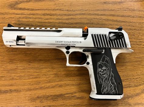 Magnum Research Desert Eagle White Matte Distressed Cerakote Grim ...