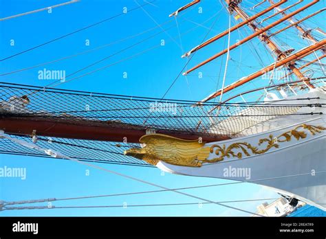 Perfect White Sails Hi Res Stock Photography And Images Alamy