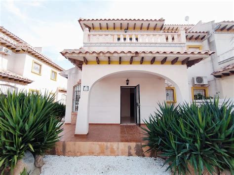 Venta De Chalet En Cabo Roig La Zenia Orihuela Yaencontre