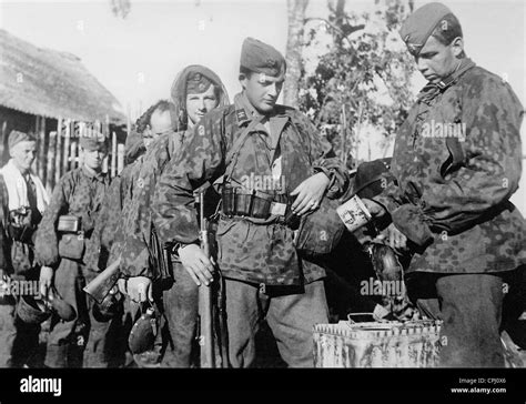 Belgische Soldaten Der Waffen Ss In Russland Stockfotografie Alamy