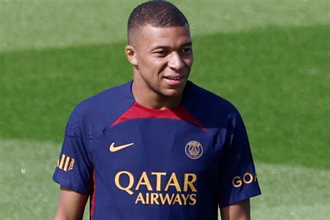 Entrenador del PSG espera un acuerdo del club con Kylian Mbappé