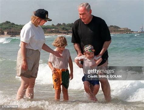 4,425 Benjamin Netanyahu Family Stock Photos, High-Res Pictures, and ...