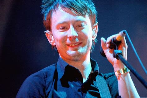 27 Photos Of Thom Yorke Smiling Thom Yorke Thom Yorke Radiohead