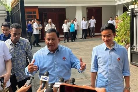 Ternyata Ini Arti Kemeja Biru Prabowo Gibran Yang Dipakai Saat Daftar Ke Kpu Ayo Semarang