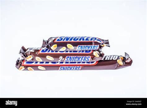 Snickers Logo Hi Res Stock Photography And Images Alamy