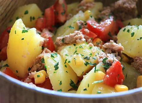 Salade De Pommes De Terre Thon Et Tomates Recette Ptitchef