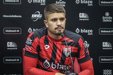 Lucas Gazal Demonstra Inc Modo Desempenho Defensivo Do Atl Tico Go