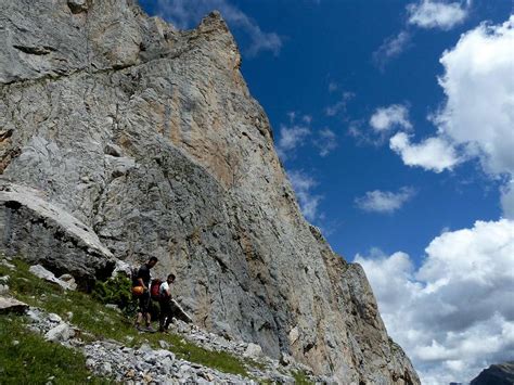 Chapeau De Gendarme Climbing Hiking Mountaineering SummitPost