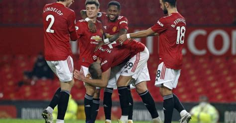 Com Um A Mais Desde O Início Manchester United Goleia O Southampton