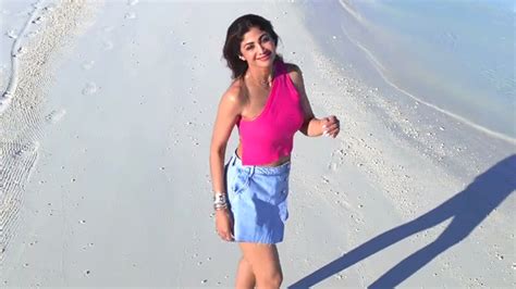 Shilpa Shetty takes a walk on the sandy beach - Bollywood Hungama