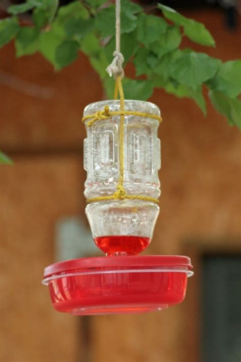 Simple Plastic DIY Hummingbird Feeder - Shelterness