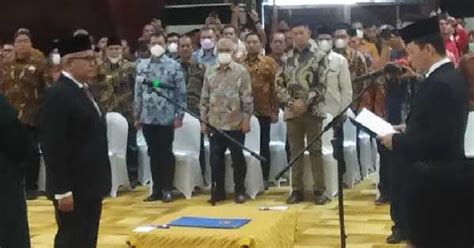 Gubernur Achmad Marzuki Lantik Bustami Jadi Sekda Aceh Daerah Cakra