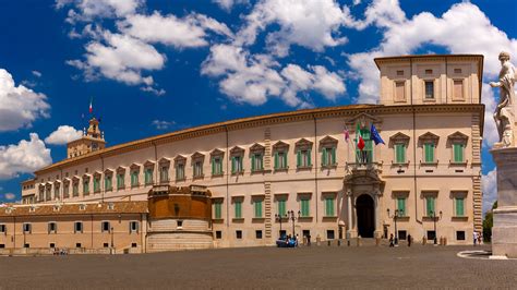 Via Alle Consultazioni Al Quirinale