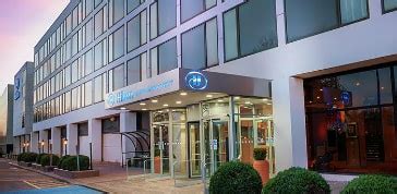 Nearest Gatwick South Terminal Hotels | + Cheap Parking Deals