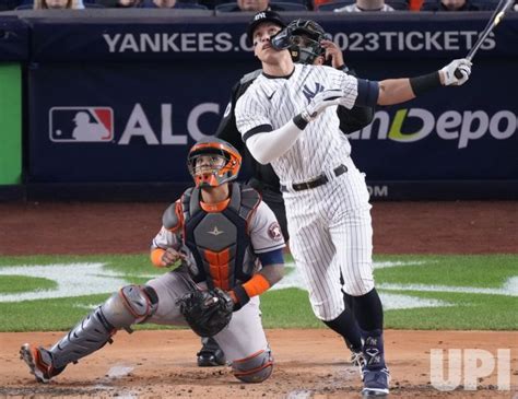 Photo Houston Astros Against New York Yankees Alcs Game Four In New