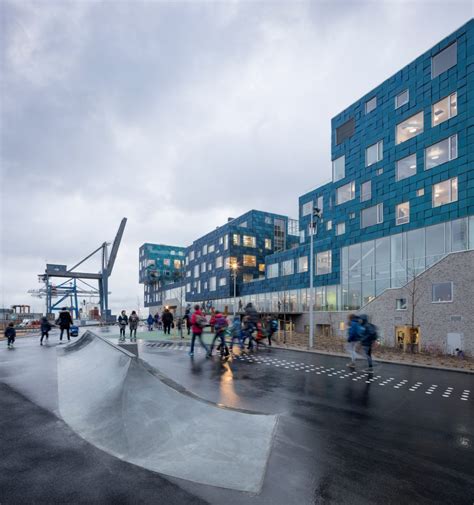 Cf Møller Architects Covers Copenhagen School In 12000 Solar Panels