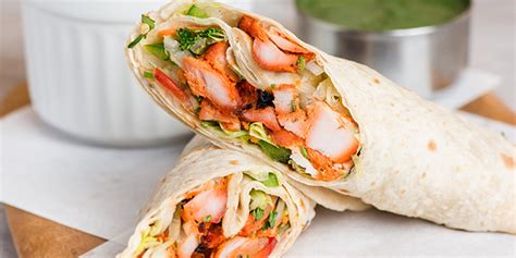 How To Make Chicken Tikka Wrap Recipe Restaurant In South Delhi Chowringhee Kabab And Kathi Roll