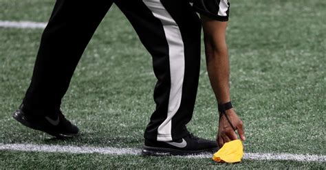 NFL referee salary: How much money do refs, other officials make in ...