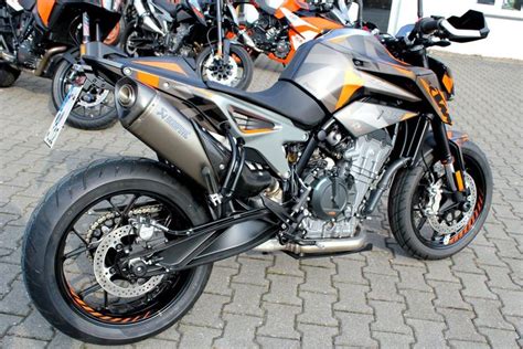 KTM 790 Duke Custom With Akrapovic Exhaust