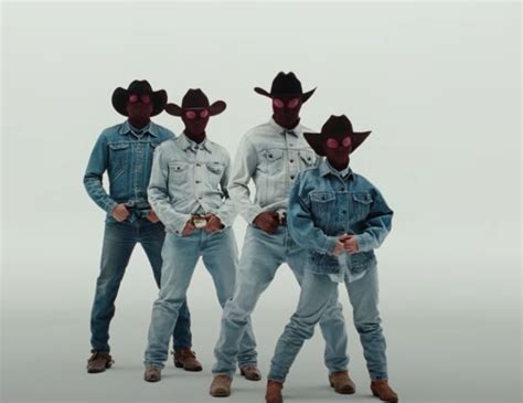 D Nde Escuchar La Nueva Canci N De Bad Bunny Ya Est El Video De Un