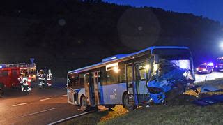 Neun Verletzte Schulbus Unfall bei Königheim