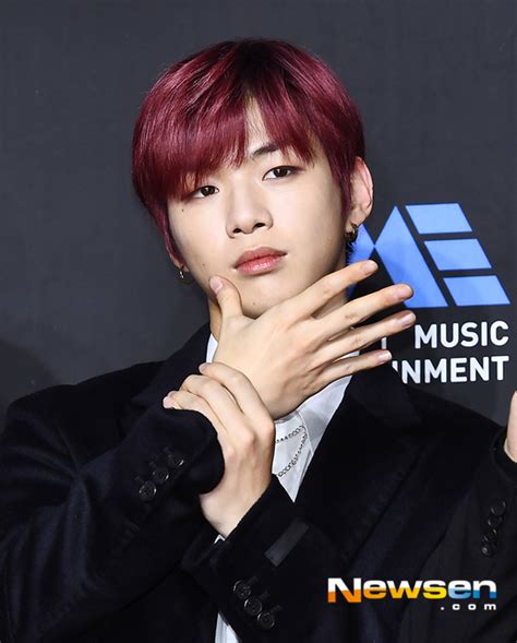 워너원 강다니엘 ‘mama하는 날 생일인 사람 나야 나2018 마마 포토엔hd화보 손에 잡히는 뉴스 눈에 보이는