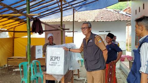 Jelang Hari Pencoblosan Kpu Siapkan Tinta Kunyit Untuk Tps Terjauh