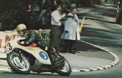 fingy moto: mike hailwood