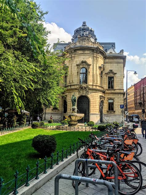 12 Ridiculously Awesome Hidden Gems in Budapest - Clumsy Girl Travels