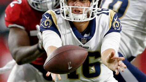 Goff Rams Beat Cardinals 32 16 Solidify Grip On Nfc West