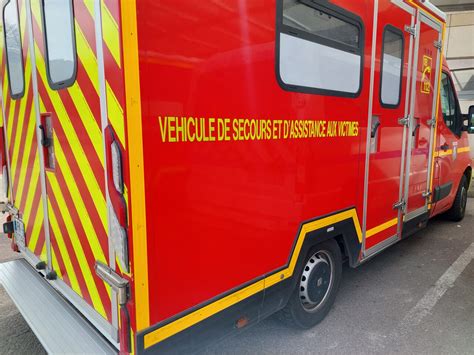 La voiture percute plusieurs arbres en Seine Maritime une femme tuée