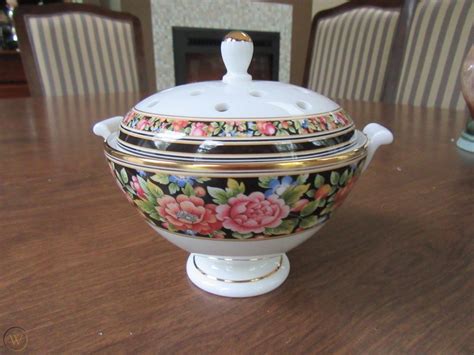 Wedgwood Clio Potpourri Footed Bowl Wlid Pink Black Gold Floral