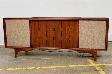 Console Stereo With Leaf Motif By RCA Victor Large Consoles Sweet